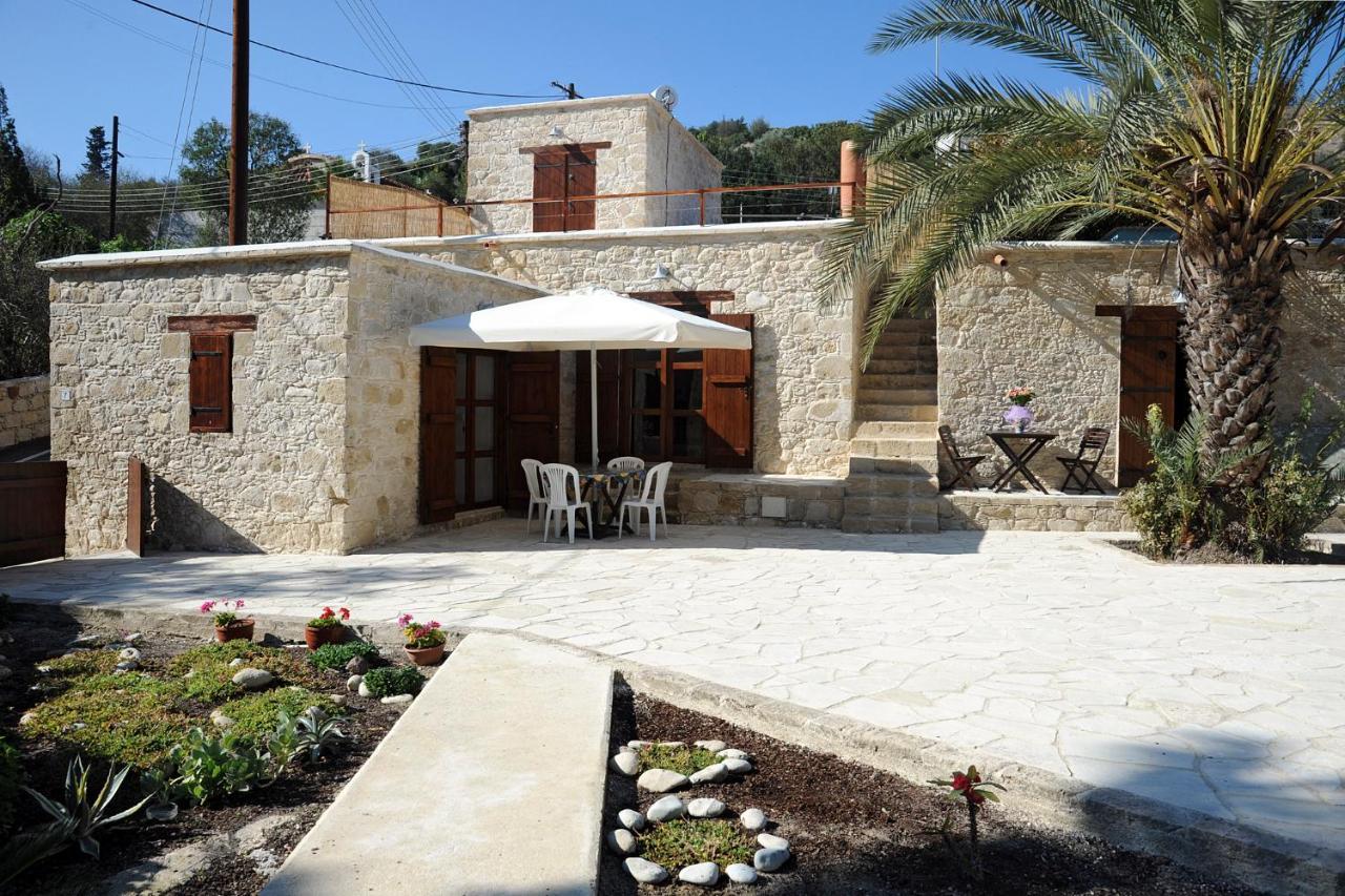 Palm Tree Oriental House And Homestay Polis Zewnętrze zdjęcie